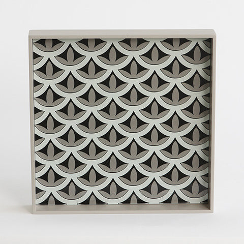 Picture of Scallop Lacquered Wood Tray